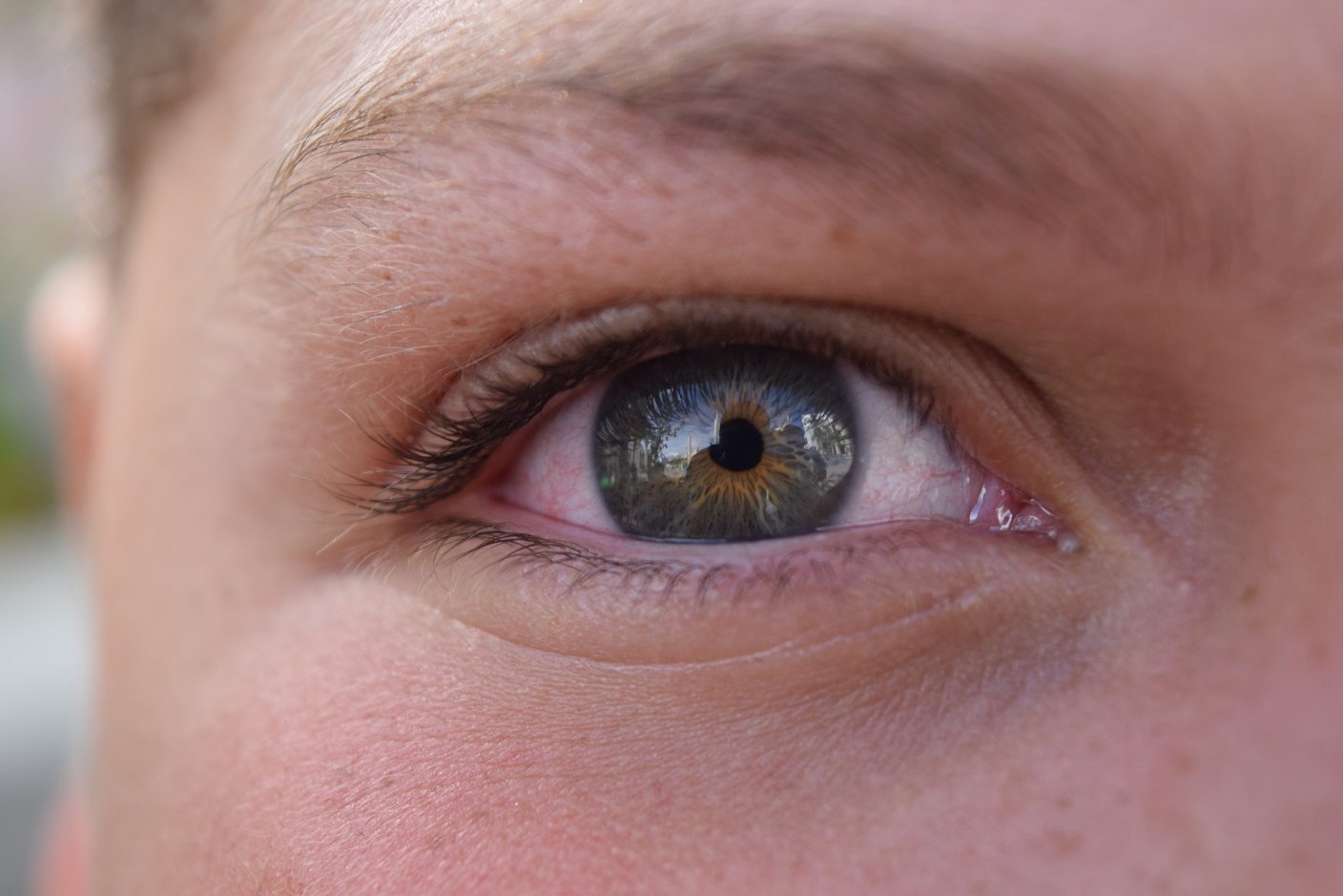 como-prevenir-la-irritacion-en-los-ojos-por-el-uso-de-la-computadora.jpg
